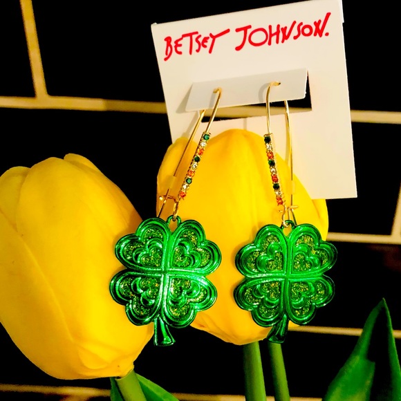 Authentic Betsey Johnson Four Leaf Clover, Shamrock Earrings W/Rhinestones NWT - Picture 1 of 11